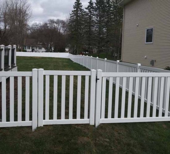 48 White Vinyl Cloesd Picket Fence Walk Gate