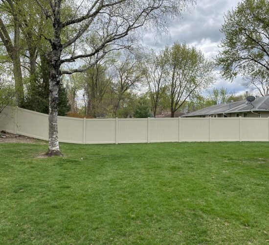 Tan Vinyl Privacy Fence Mn (6)